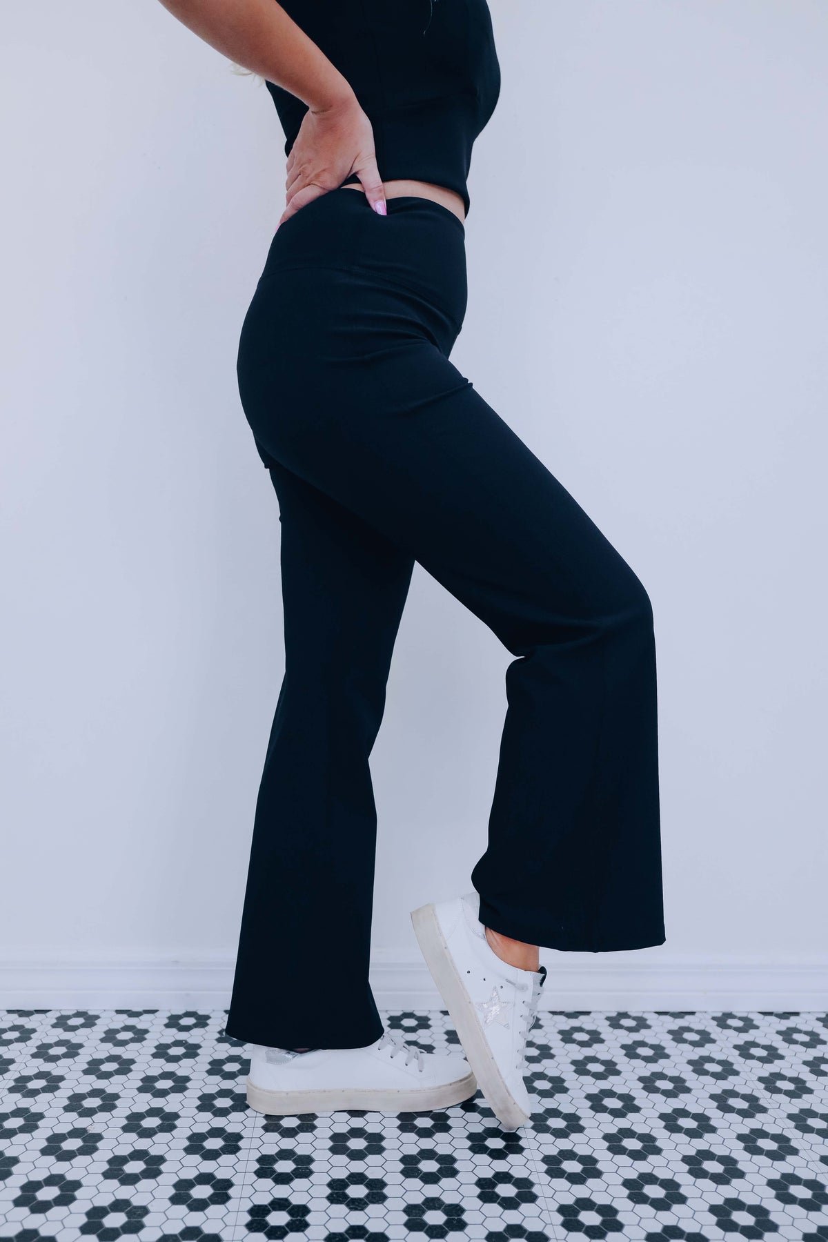 Asana Active Ribbed Flare Pants - 3 Colors – Whiskey Darling Boutique
