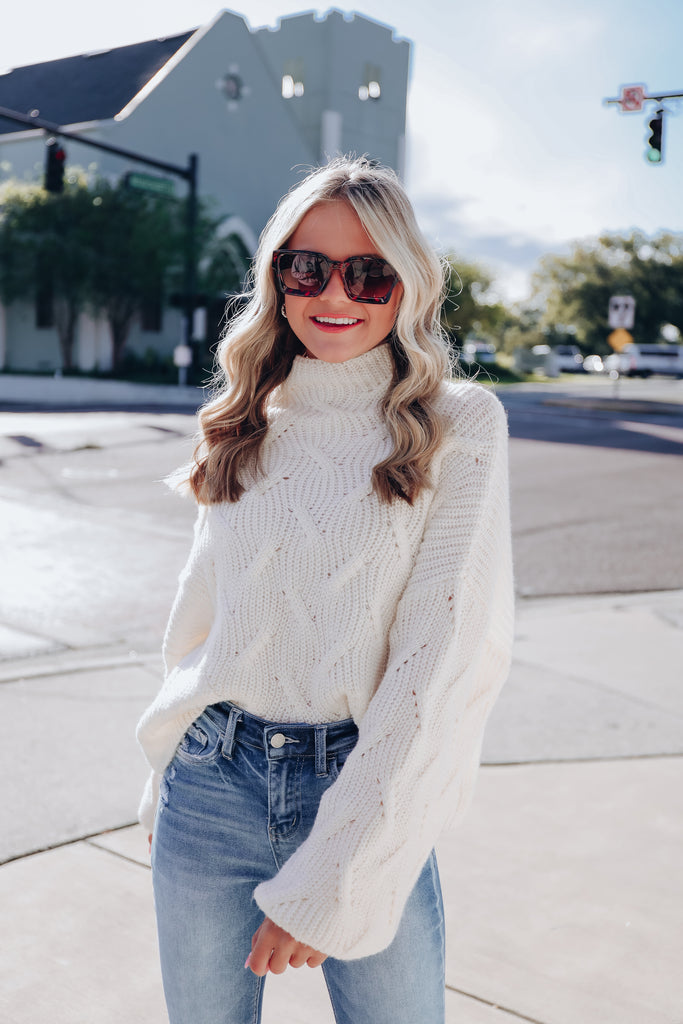 Bella Bishop Sleeve Cropped Turtle Neck - Cream – Whiskey Darling Boutique